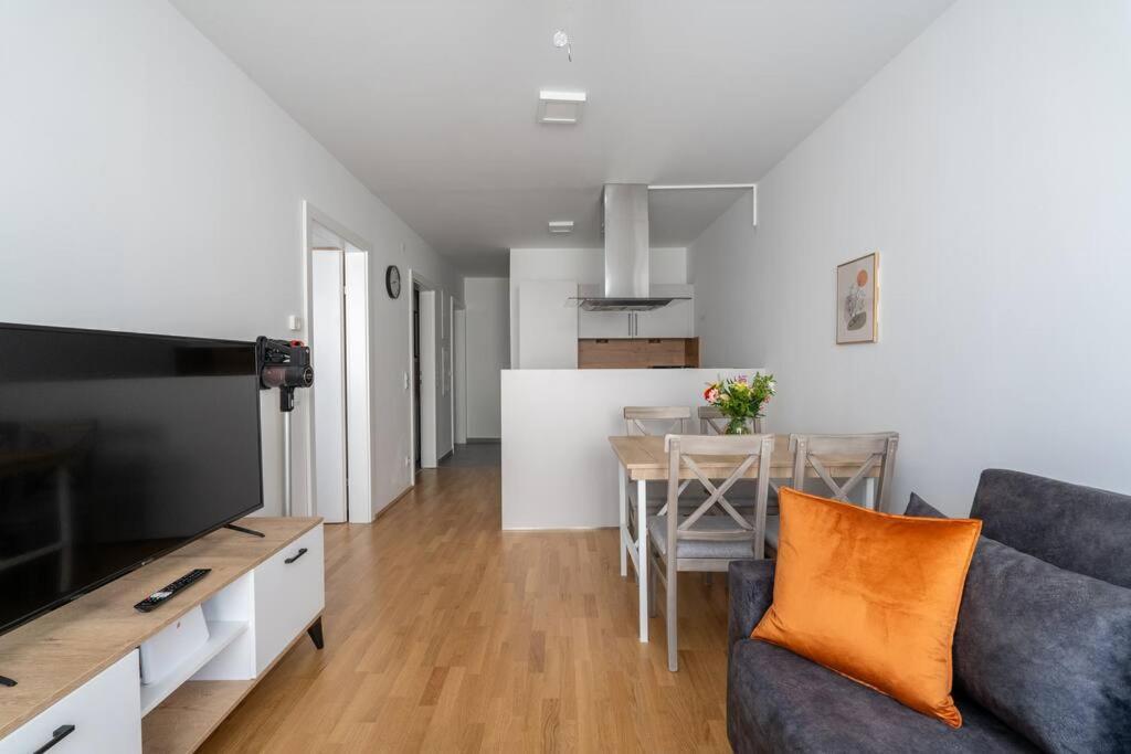 Urban 1Br Retreat, Easy City Link By Hm Вена Экстерьер фото