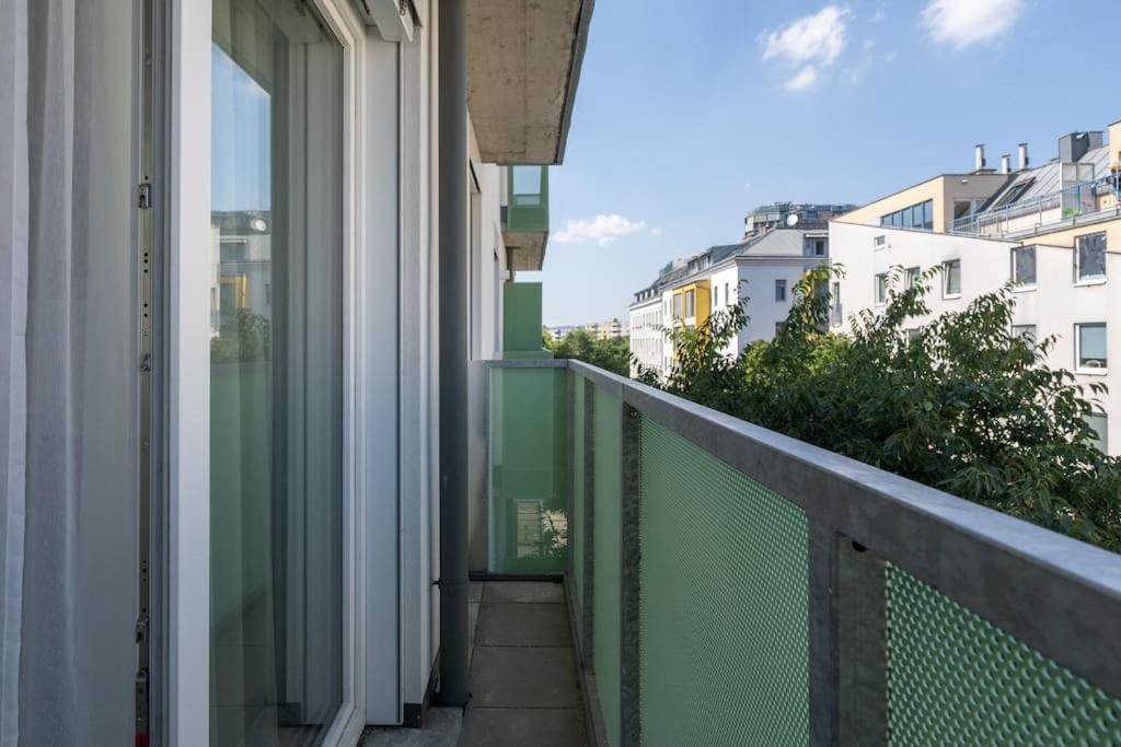 Urban 1Br Retreat, Easy City Link By Hm Вена Экстерьер фото