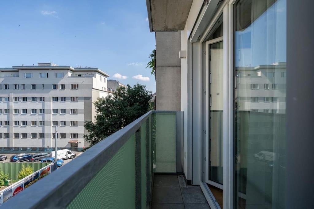 Urban 1Br Retreat, Easy City Link By Hm Вена Экстерьер фото